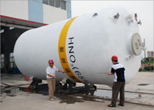 PVDF/FRP高腐蚀性新鲜硝酸贮罐(图2)